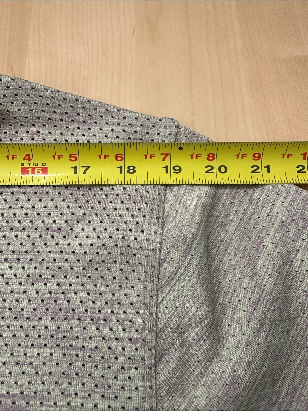 Lululemon quarter zip, lightweight, breathable. Women’s size XL - Picture 7 of 8